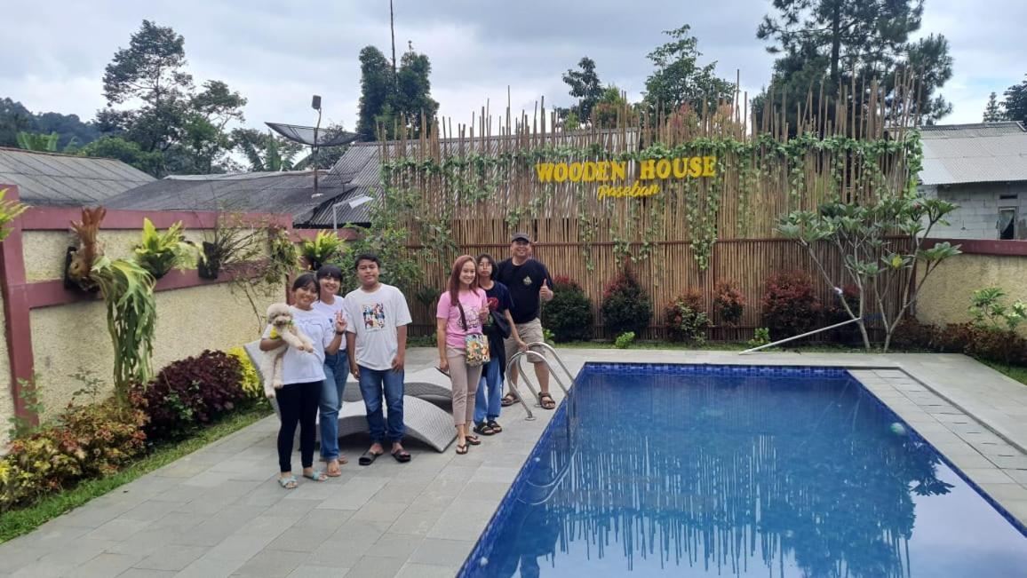 Wooden House Paseban Villa โบกอร์ ภายนอก รูปภาพ