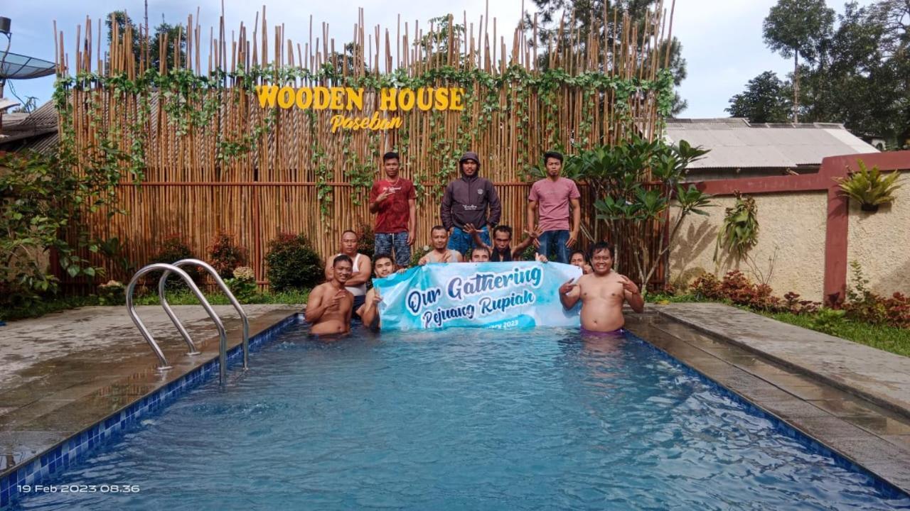 Wooden House Paseban Villa โบกอร์ ภายนอก รูปภาพ