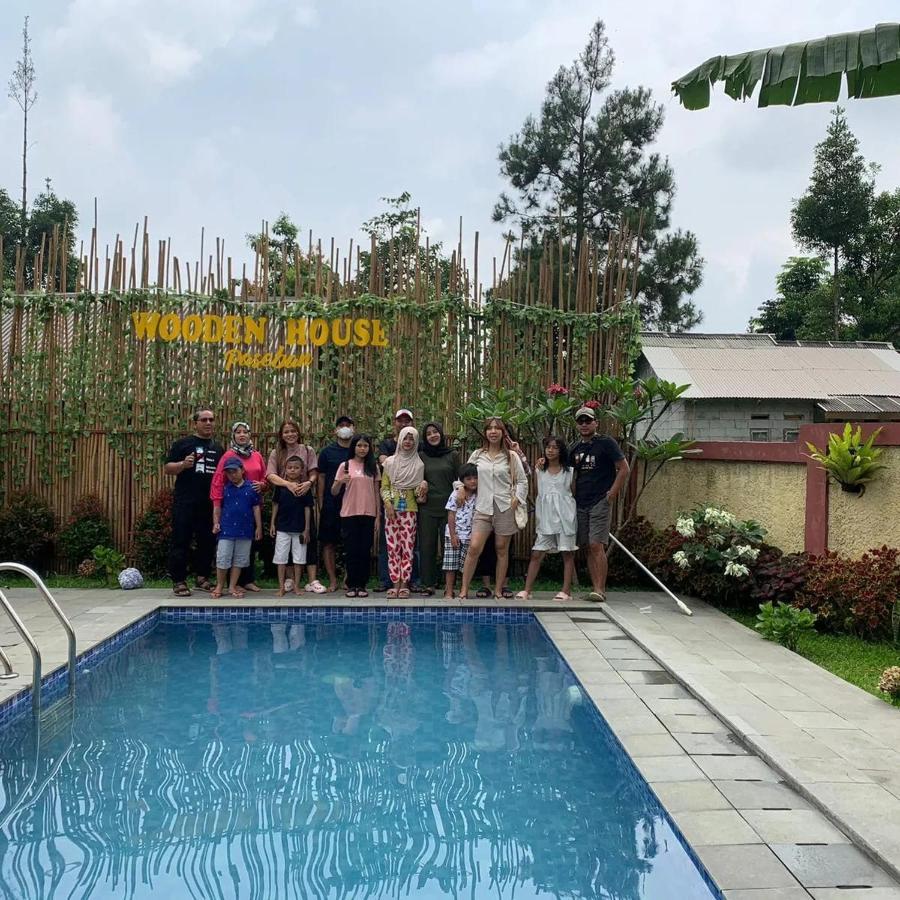 Wooden House Paseban Villa โบกอร์ ภายนอก รูปภาพ