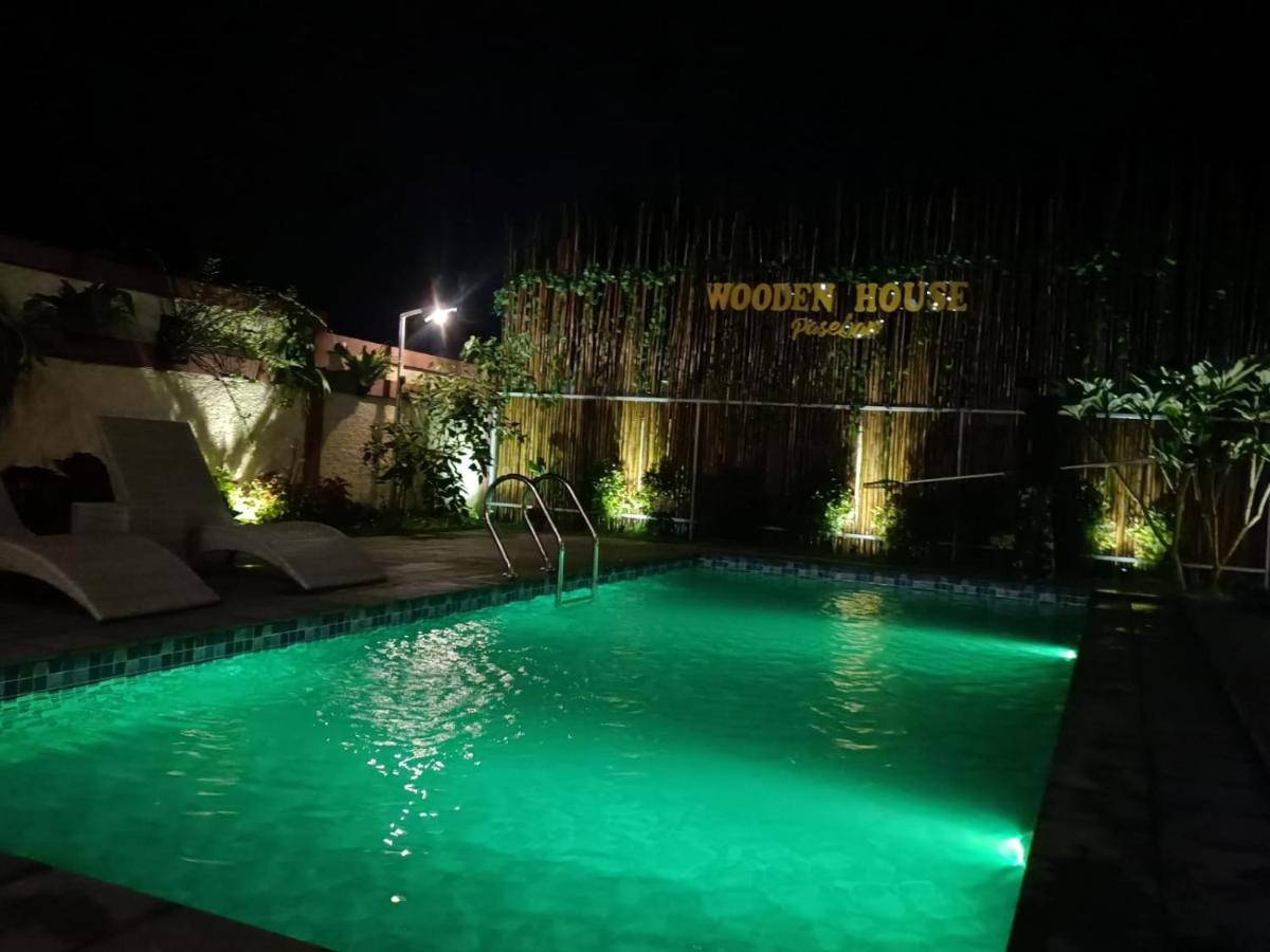 Wooden House Paseban Villa โบกอร์ ภายนอก รูปภาพ