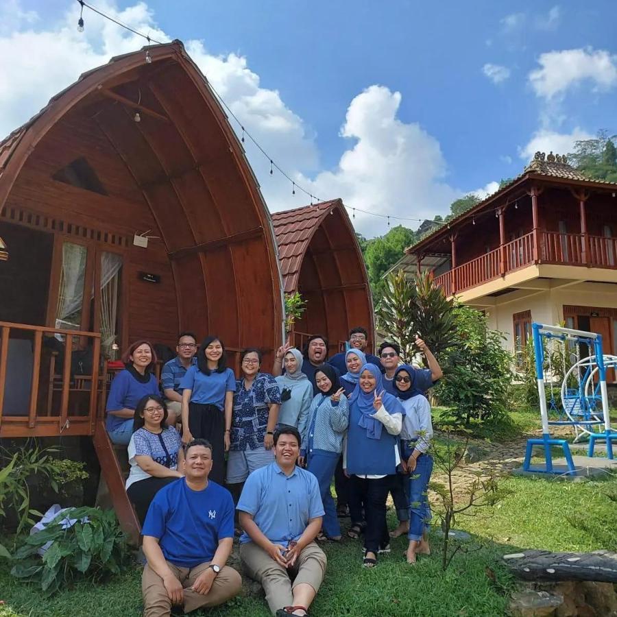 Wooden House Paseban Villa โบกอร์ ภายนอก รูปภาพ