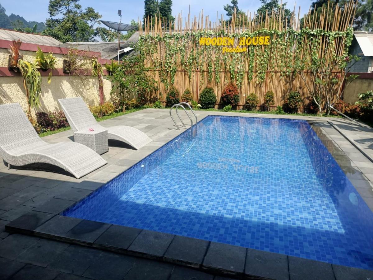 Wooden House Paseban Villa โบกอร์ ภายนอก รูปภาพ